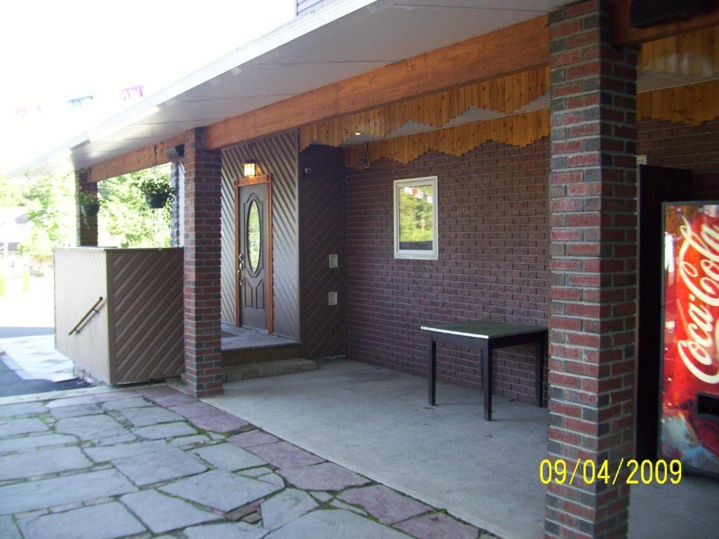 B&B Lounge Catskill Exterior photo